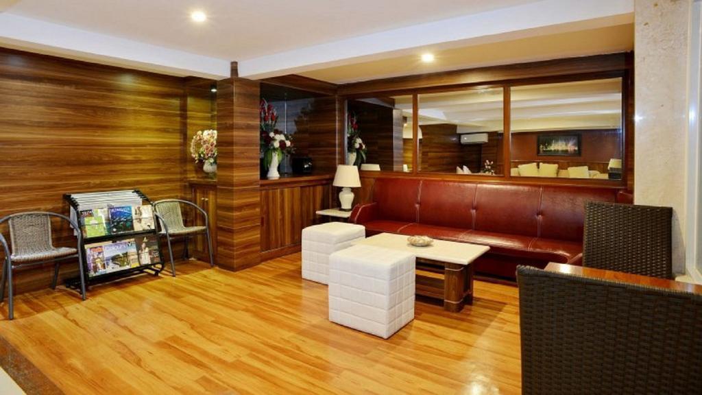 Grand Kasira Otel Cakarta Dış mekan fotoğraf