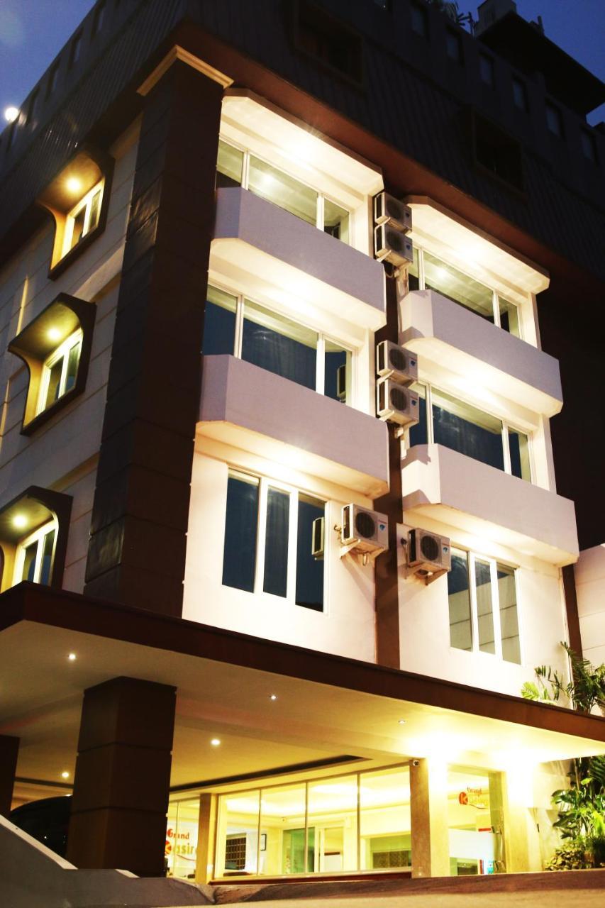 Grand Kasira Otel Cakarta Dış mekan fotoğraf